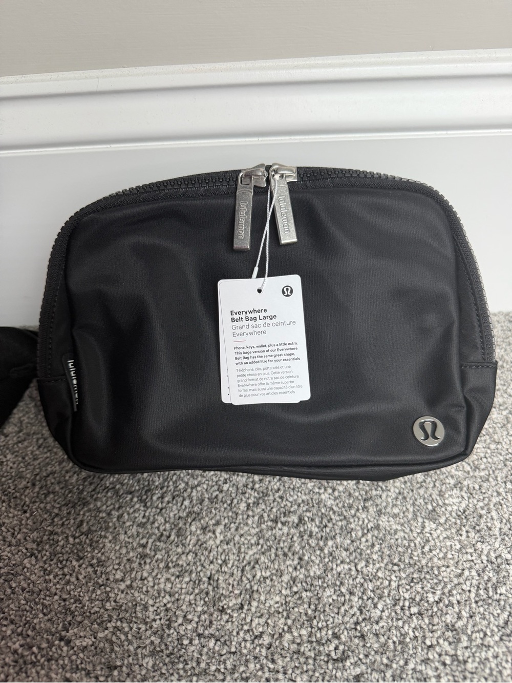NWT Lululemon Large Belt Bag in Black/Silver